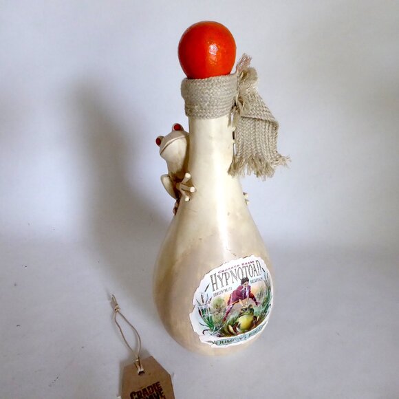 NEW 10.5” APOTHECARY HYPNO-TOAD DIMENSIONAL FROG TOAD HALLOWEEN BOTTLE PROP - Picture 1 of 12